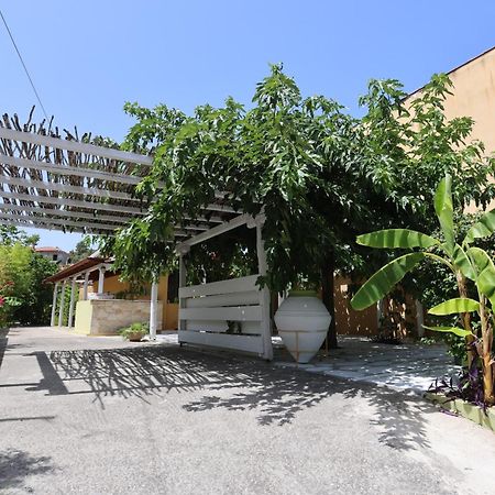 Madlen Apartments Νέα Σκιώνη Εξωτερικό φωτογραφία