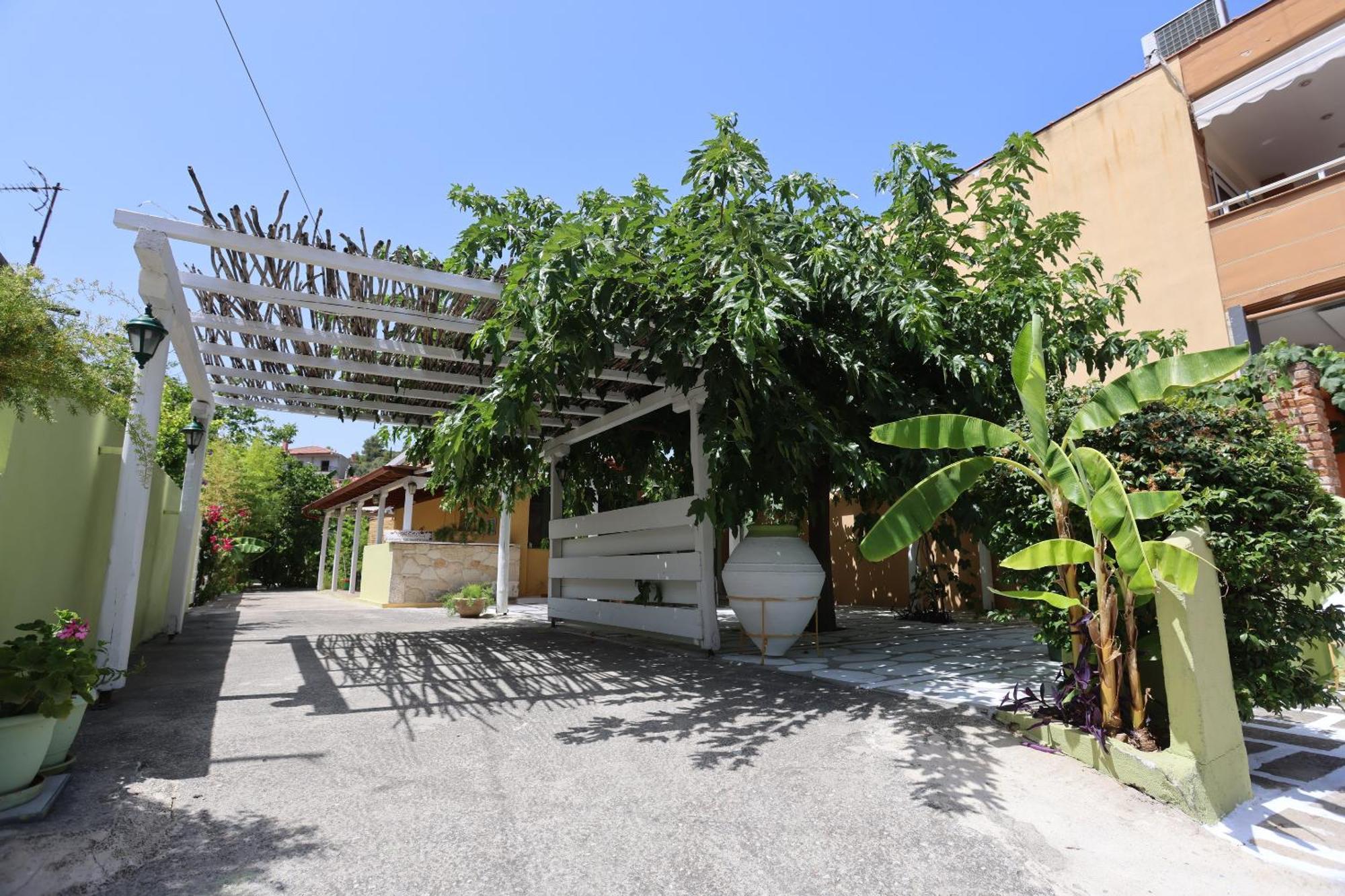 Madlen Apartments Νέα Σκιώνη Εξωτερικό φωτογραφία